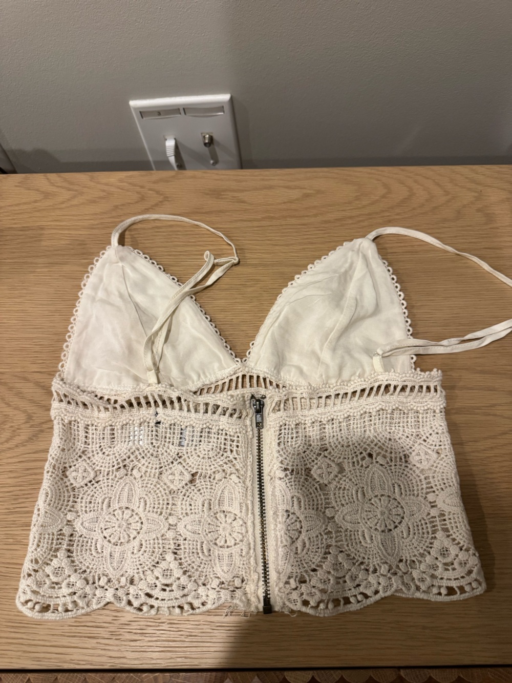 Kendall & Kylie Cream Crochet Lace Bralette - Picture 3 of 4